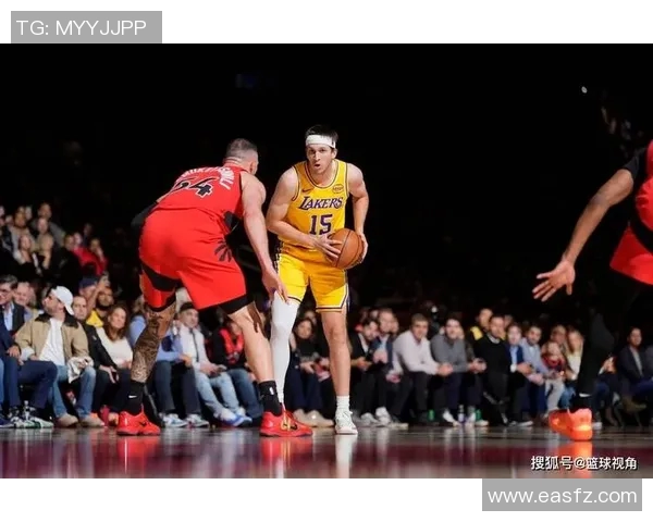 里夫斯狂轰44分5板11助！单节22分太疯狂 获赞比东契奇更高效