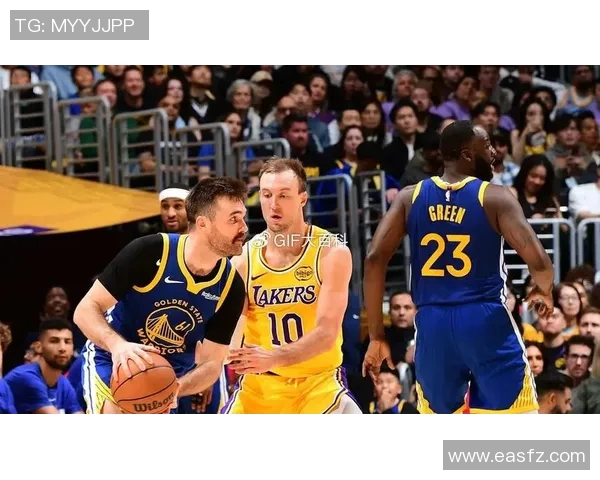 三分命中率50%！雷迪克谈肯纳德：他已经成长为一名顶级射手